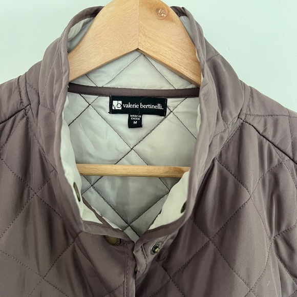 Valerie Bertinelli quilted jacket size Medium. - Picture 7 of 7